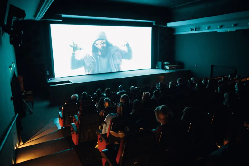 Read the Room: How a Film's Opening Minutes Reveal Exactly What Kind of Movie You're In For